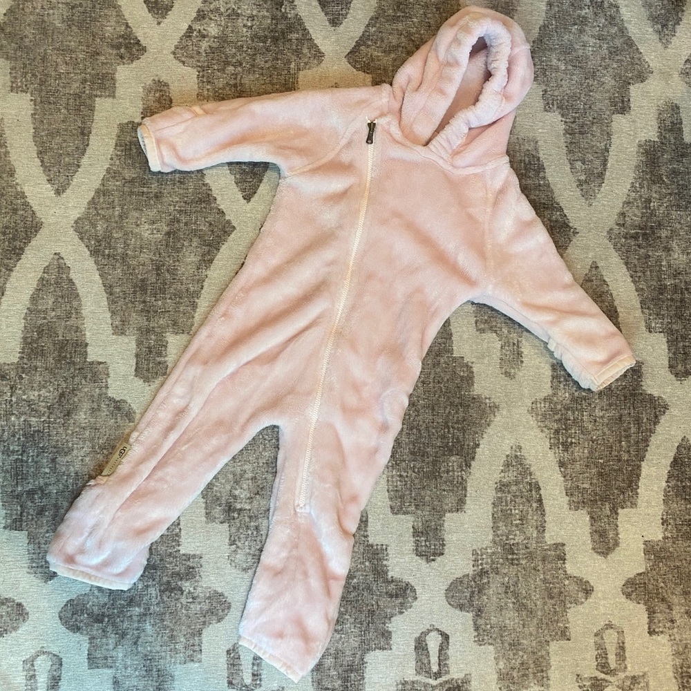 UGG fleece bodysuit in light pink💕